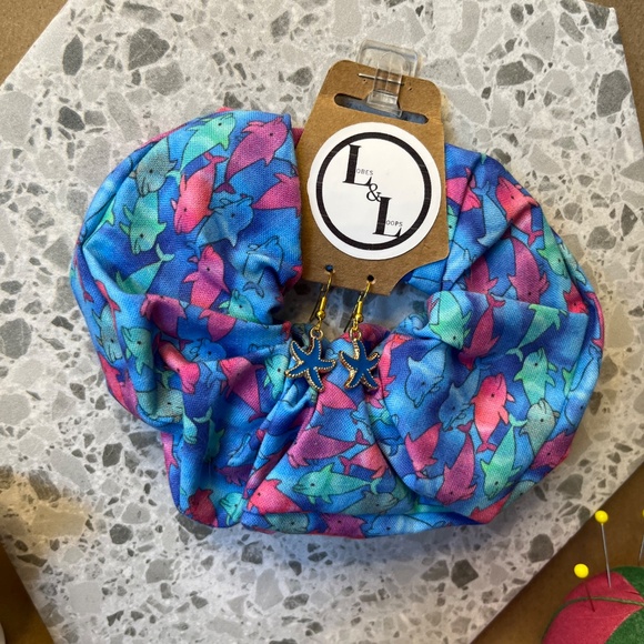 Handmade Blue and Pink Dolphins Scrunchie with Starfish Earrings - Picture 2 of 9